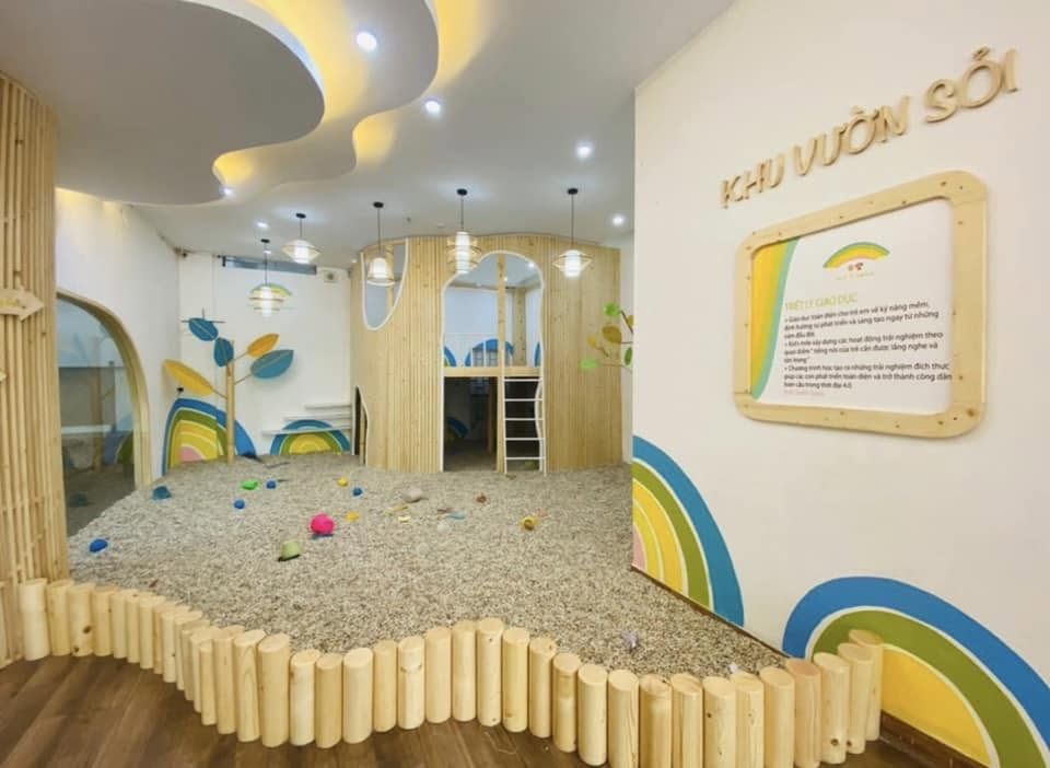 Khu vườn sỏi cho trẻ chơi cảm giác